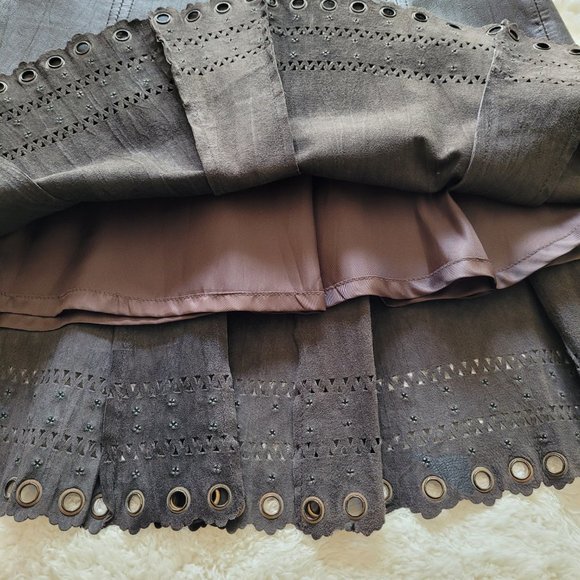 Danier Genuine Leather Skirt in size 2 - SOLD - Picture 6 of 11